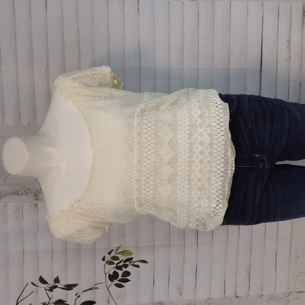 Max Edition Cream Top, Size XL